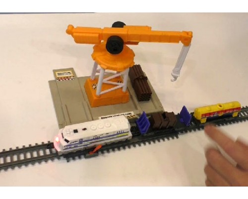 Дитяча залізниця поїзд Локомотив із станцією завантаження води + машинка. 670 см (2087)