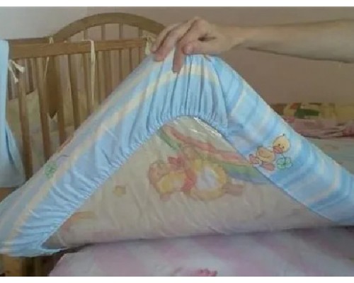 Простынь в детскую кроватку на резинке. Хлопок 100 %